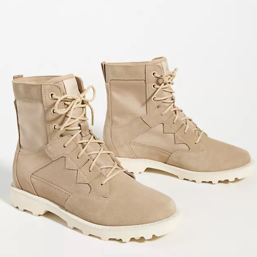 NWOT Sorel Caribou OTM Boots-Size 9.5